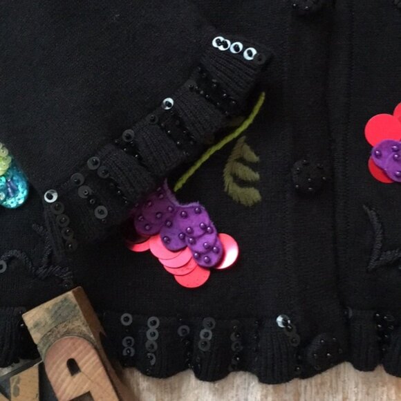 BEREK EMBELLISHED FLORAL SWEATER - NWOT - FREE SHIPPING! - Picture 7 of 8